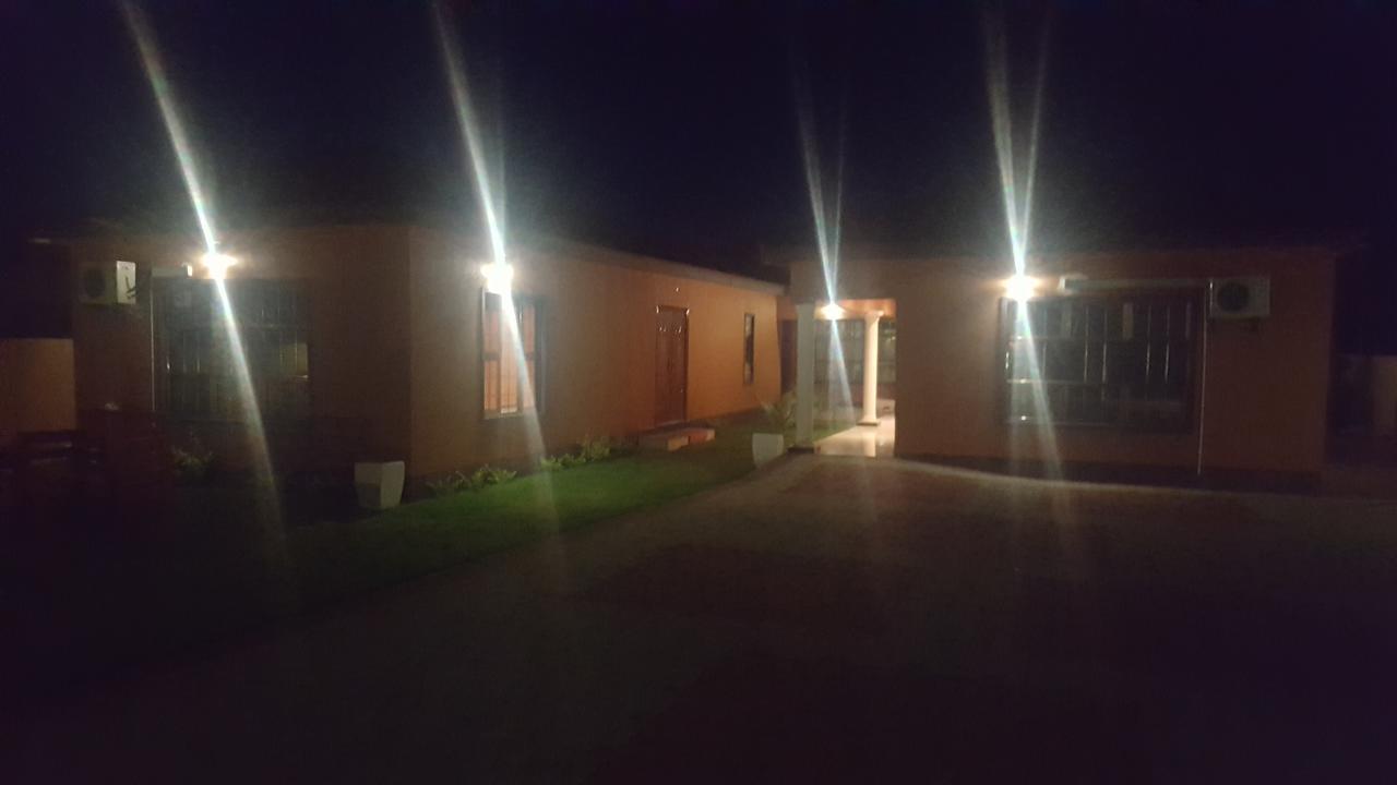 Mathlyn Guest House Francistown Dış mekan fotoğraf